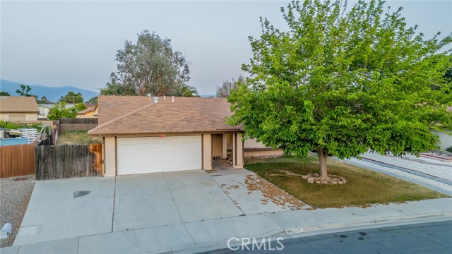 43639 Persimmons Lane, Hemet CA: https://media.crmls.org/medias/0c5692b4-bafd-4fbe-a627-636189a10e26.jpg