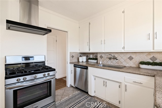22503 Anza Avenue, Torrance CA: https://media.crmls.org/medias/0c569fb5-e037-48c4-abbc-e8cc3191d67d.jpg