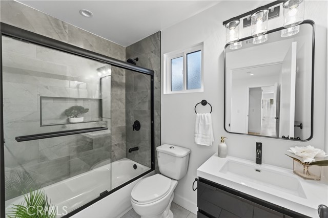 Detail Gallery Image 29 of 61 For 11113 1/2 S Budlong Ave, Los Angeles,  CA 90044 - – Beds | – Baths