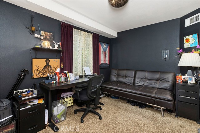 Detail Gallery Image 37 of 46 For 453 Davos, Crestline,  CA 92325 - 5 Beds | 2/1 Baths