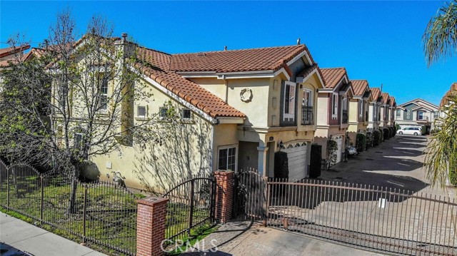 Detail Gallery Image 38 of 41 For 13769 13969 Cordary Ave, Hawthorne,  CA 90250 - 4 Beds | 2/1 Baths