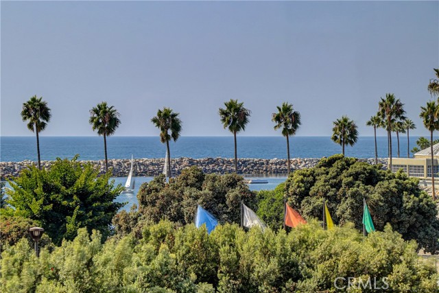 250 The Village #102, Redondo Beach, California 90277, 1 Bedroom Bedrooms, ,1 BathroomBathrooms,Residential,For Sale,The Village #102,SB25234286