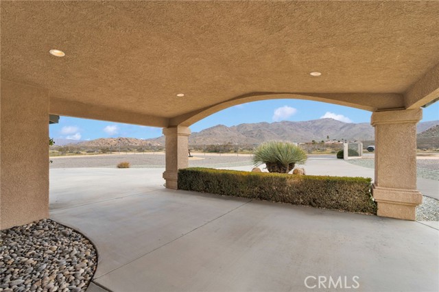 Detail Gallery Image 6 of 75 For 13724 Yuma Rd, Apple Valley,  CA 92307 - 5 Beds | 2/1 Baths
