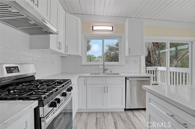Detail Gallery Image 24 of 51 For 221 Avenida Monterey, San Clemente,  CA 92672 - 5 Beds | 4/1 Baths