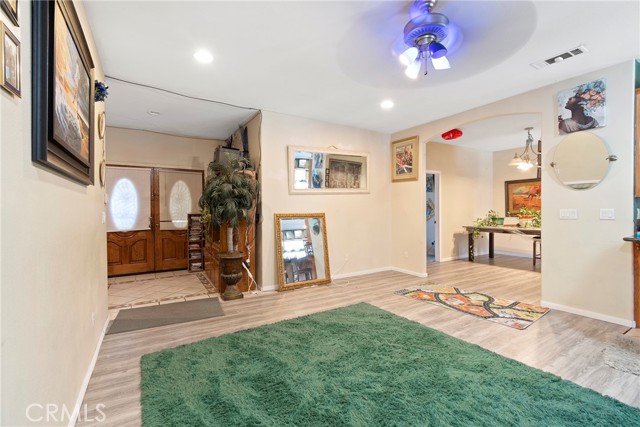 25785 Edgemont Court, San Bernardino CA: https://media.crmls.org/medias/0c5b20ec-f633-4d2d-a59d-1e37808af4dd.jpg