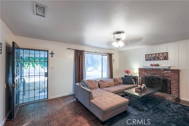 Detail Gallery Image 10 of 27 For 971 Bel Air Dr, Merced,  CA 95340 - 3 Beds | 2 Baths