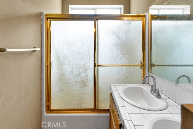 Detail Gallery Image 17 of 30 For 5435 Heath Creek Dr, Wrightwood,  CA 92397 - 3 Beds | 2/1 Baths