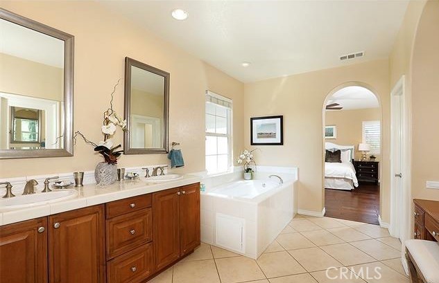 Detail Gallery Image 15 of 30 For 46 Logan, Irvine,  CA 92620 - 5 Beds | 4/1 Baths