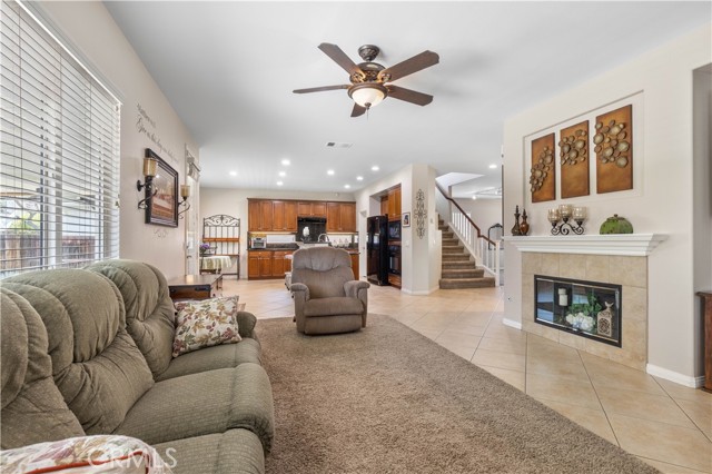 31711 Wintergreen Way, Murrieta CA: https://media.crmls.org/medias/0c5c078b-af3e-4cee-bf06-0f069f41e650.jpg