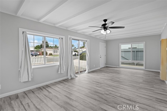 Detail Gallery Image 12 of 51 For 221 Avenida Monterey, San Clemente,  CA 92672 - 5 Beds | 4/1 Baths