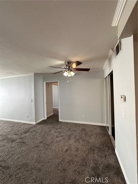 21450 Burbank Boulevard, Woodland Hills CA: https://media.crmls.org/medias/0c5cadbf-cad2-4a97-bd72-81f724b8de22.jpg