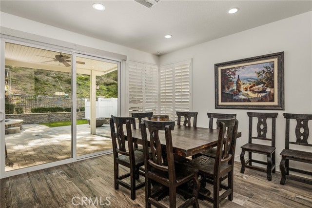 Detail Gallery Image 16 of 32 For 995 S Silver Star Way, Anaheim,  CA 92808 - 3 Beds | 2/1 Baths