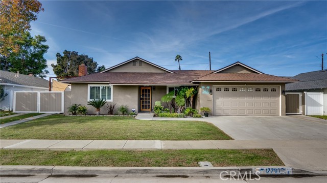 Detail Gallery Image 1 of 31 For 17791 Oak Street, Fountain Valley,  CA 92708 - 4 Beds | 2 Baths