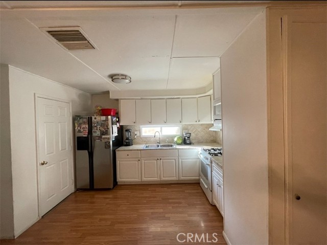 Detail Gallery Image 8 of 18 For 2515 E Ave I #W23,  Lancaster,  CA 93535 - 3 Beds | 1 Baths