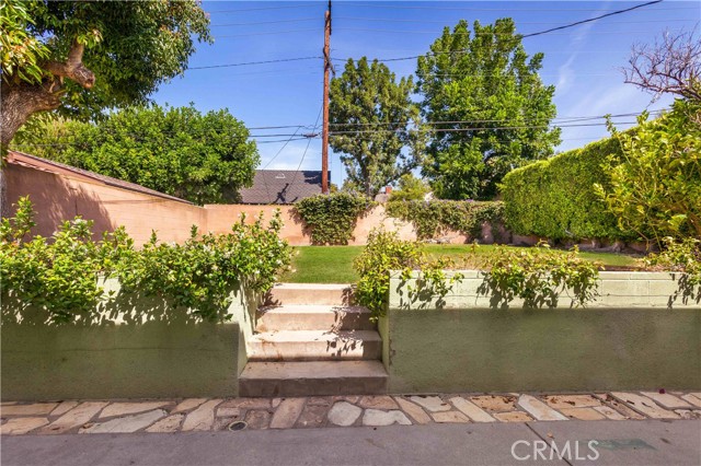 Detail Gallery Image 31 of 33 For 1549 Thompson Ave, Glendale,  CA 91201 - 4 Beds | 2 Baths