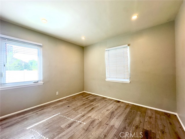 Detail Gallery Image 10 of 11 For 7454 Gaviota, Van Nuys,  CA 91406 - 3 Beds | 1 Baths