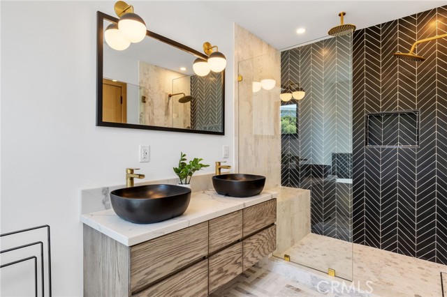 600 26th Street, Manhattan Beach, California 90266, 3 Bedrooms Bedrooms, ,2 BathroomsBathrooms,Residential,Sold,26th,SB22148889