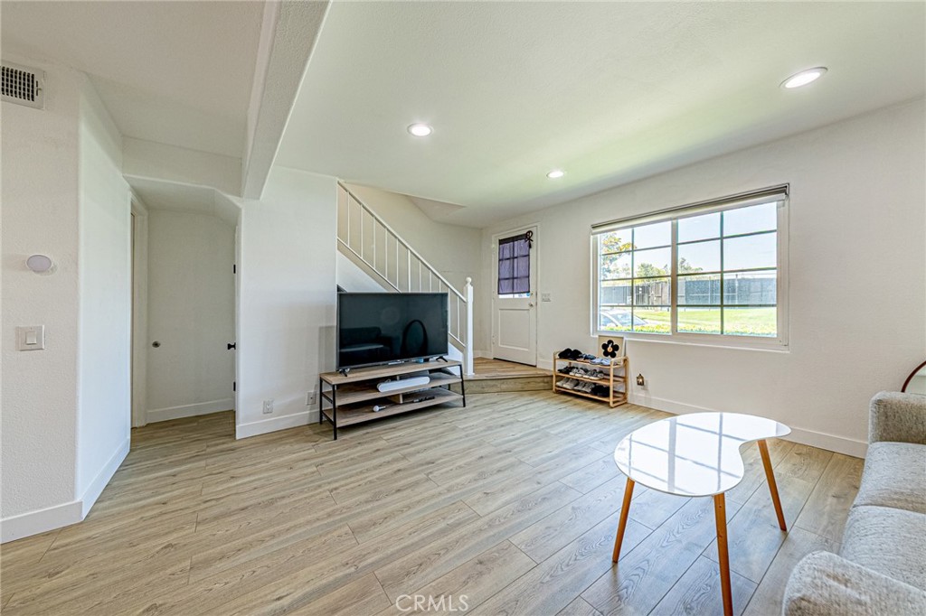 0c5f0b4e 39f7 45f3 A5aa 3dc26042240d