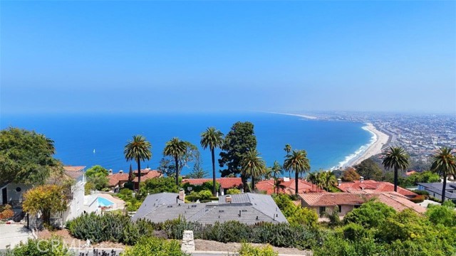924 Via Nogales, Palos Verdes Estates, California 90274, 3 Bedrooms Bedrooms, ,2 BathroomsBathrooms,Residential,Sold,Via Nogales,PV25163065