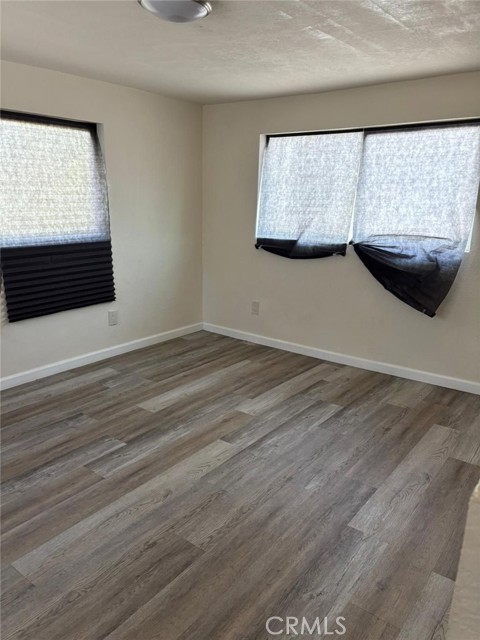 Detail Gallery Image 8 of 20 For 1500 Palm Dr, Bakersfield,  CA 93305 - 3 Beds | 2 Baths