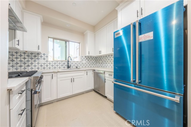 Detail Gallery Image 11 of 28 For 67 S Craig Ave #4,  Pasadena,  CA 91107 - 4 Beds | 3/1 Baths