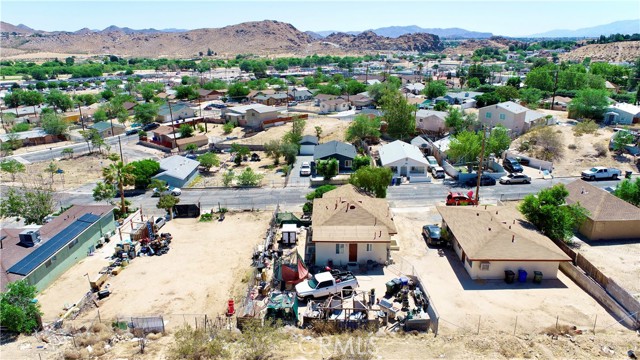 15464 3rd Street, Victorville CA: https://media.crmls.org/medias/0c614cf8-4b06-48ad-be7d-776ec6152e21.jpg