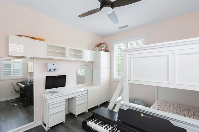 55 Fuchsia, Lake Forest CA: https://media.crmls.org/medias/0c615013-2edb-4496-831d-ab8e50e6f2e1.jpg