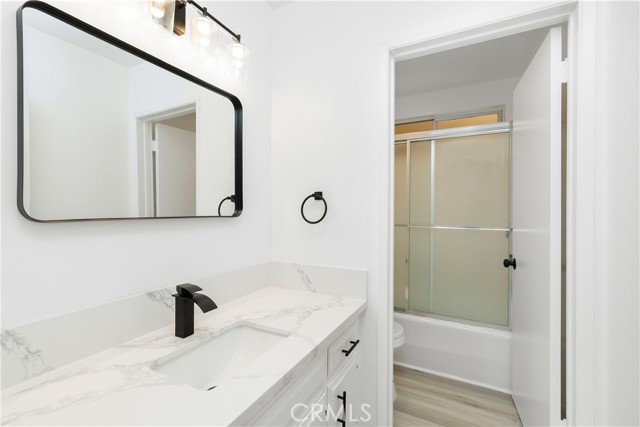 935 W 10th Street, San Pedro CA: https://media.crmls.org/medias/0c6157b9-43b4-4a28-b6b3-5627c631b421.jpg
