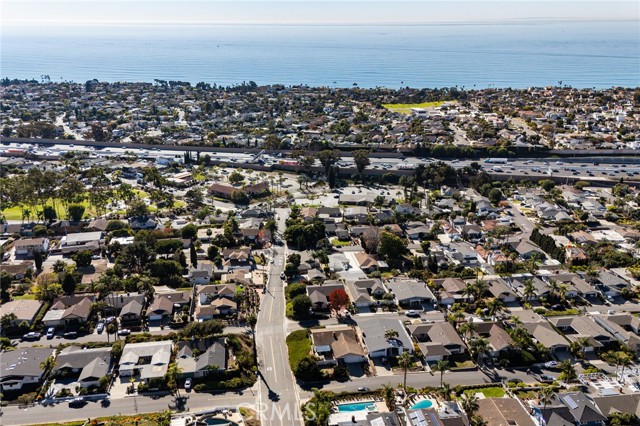 4101 Calle Mayo, San Clemente CA: https://media.crmls.org/medias/0c617108-26f0-4c6c-ac35-73b6f6ee0399.jpg