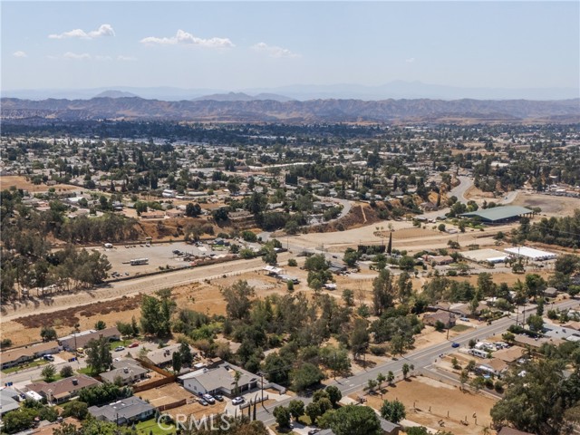 35525 Wildwood Canyon Rd, Yucaipa CA: https://media.crmls.org/medias/0c618f88-f9e0-4e82-893f-369712045deb.jpg