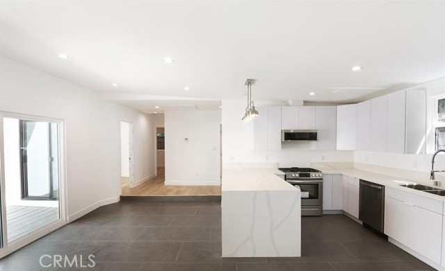 Detail Gallery Image 8 of 20 For 1426 Elevado, Los Angeles,  CA 90026 - 3 Beds | 2/1 Baths