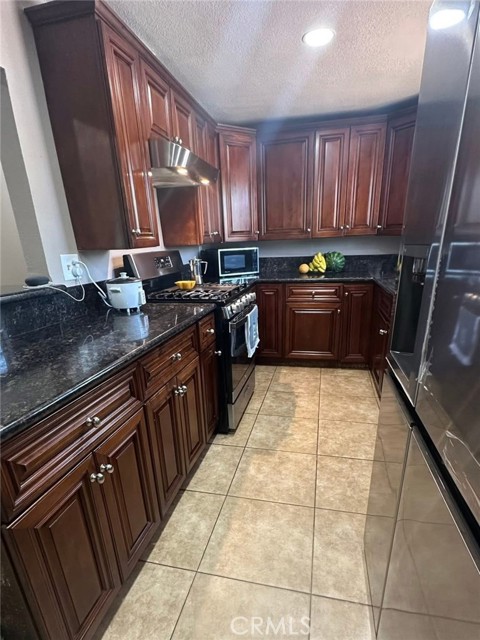 Detail Gallery Image 5 of 19 For 11073 Arlington Ave, Riverside,  CA 92505 - – Beds | – Baths