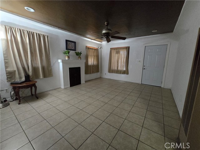 845 Preston Street, San Bernardino CA: https://media.crmls.org/medias/0c63cbb3-c14f-4336-8bc8-f6548449c19e.jpg