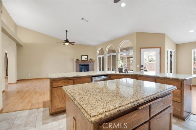 Detail Gallery Image 16 of 69 For 19501 Kinai Rd, Apple Valley,  CA 92307 - 4 Beds | 2/1 Baths