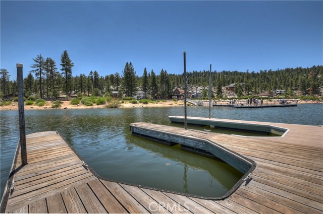 747 Boulder Bay, Big Bear Lake CA: https://media.crmls.org/medias/0c645953-b781-42a9-af51-7aee3f52321b.jpg