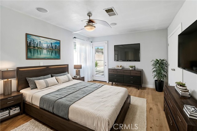 Detail Gallery Image 13 of 23 For 17131 17129 Donmetz St, Granada Hills,  CA 91344 - 5 Beds | 4 Baths