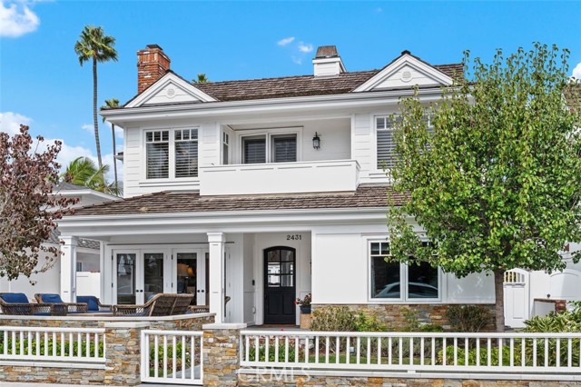 Detail Gallery Image 2 of 43 For 2431 Bayshore Drive, Newport Beach,  CA 92663 - 4 Beds | 3/1 Baths