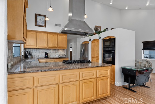 Image 10 of 27 For 2165 Romneya Drive