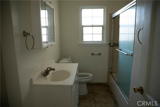 Detail Gallery Image 20 of 51 For 9726 Kauffman Ave, South Gate,  CA 91355 - 2 Beds | 1 Baths