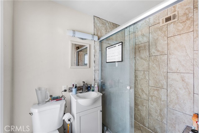 7948 Fallbrook Ave, West Hills CA: https://media.crmls.org/medias/0c665799-a44c-480a-b114-e5459d661b2e.jpg