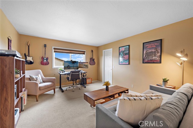 784 S Goldfinch, Anaheim Hills CA: https://media.crmls.org/medias/0c66931a-2ddf-4eb8-8683-14618ee6fcd0.jpg