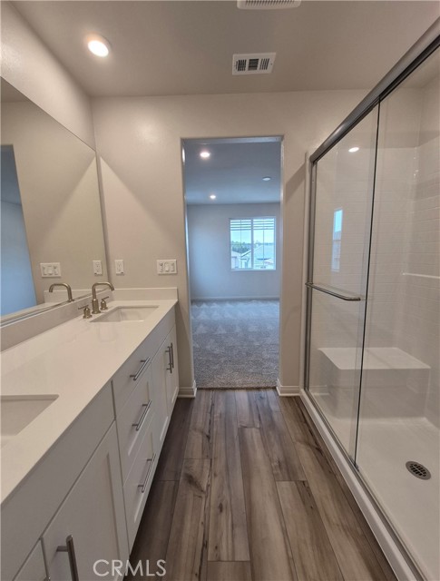 Detail Gallery Image 14 of 24 For 2137 Cumberland, Pomona,  CA 91766 - 4 Beds | 3/1 Baths
