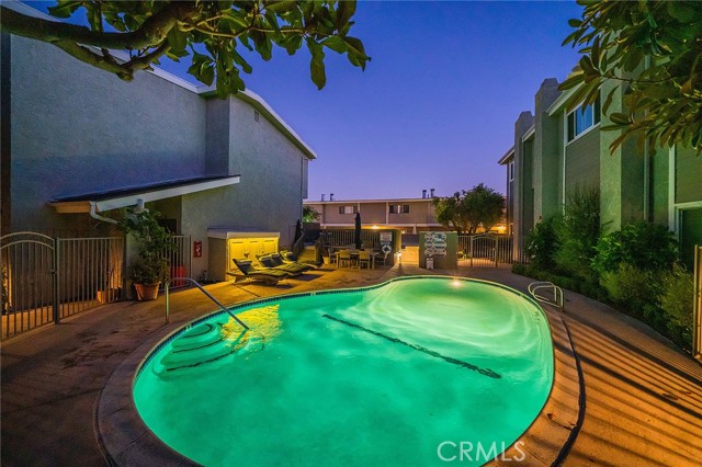609 Meyer Lane, Redondo Beach, California 90278, 2 Bedrooms Bedrooms, ,1 BathroomBathrooms,Residential,Sold,Meyer,SB21203069