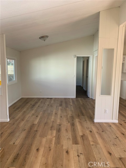 523 Piute Street, Bodfish CA: https://media.crmls.org/medias/0c675a6d-d391-4a85-b1d2-0645859aa3d1.jpg
