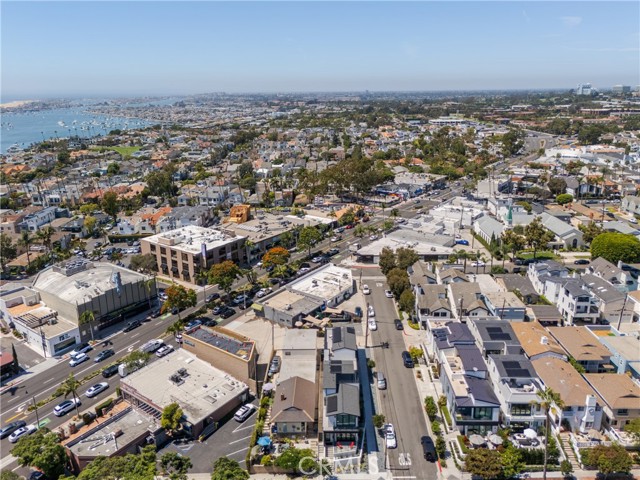 Detail Gallery Image 57 of 64 For 521 1/2 Iris Ave, Corona Del Mar,  CA 92625 - 2 Beds | 2/1 Baths
