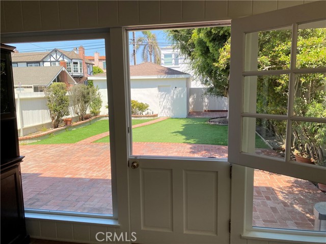 2920 Alma Avenue, Manhattan Beach CA: https://media.crmls.org/medias/0c681560-6ceb-4b1f-8cc7-4e18019c8be9.jpg