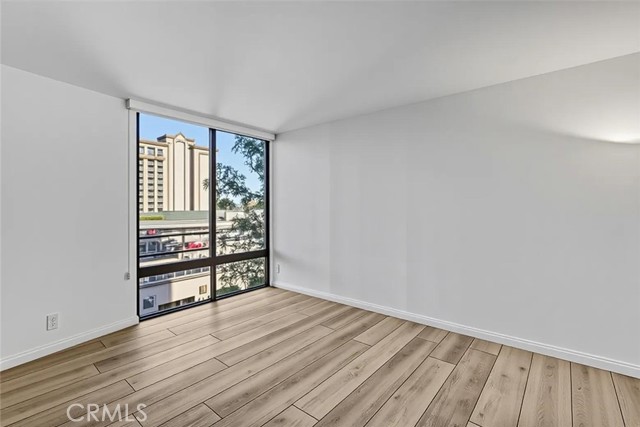 Detail Gallery Image 8 of 59 For 4337 Marina City Dr #149,  Marina Del Rey,  CA 90292 - 3 Beds | 2 Baths