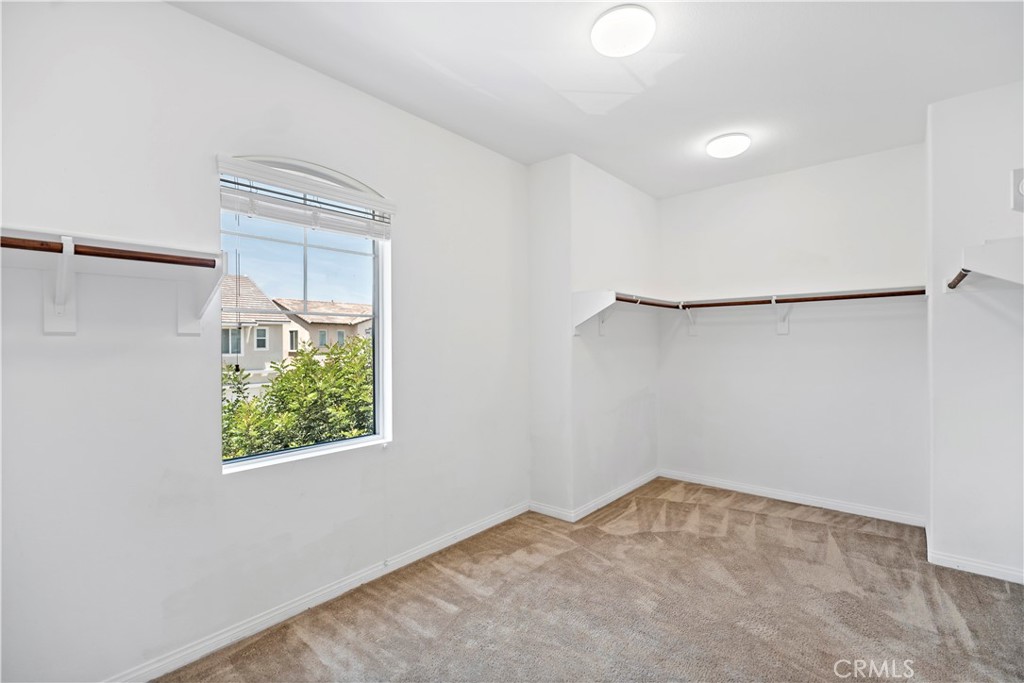 MLS #WS25110783 img 10