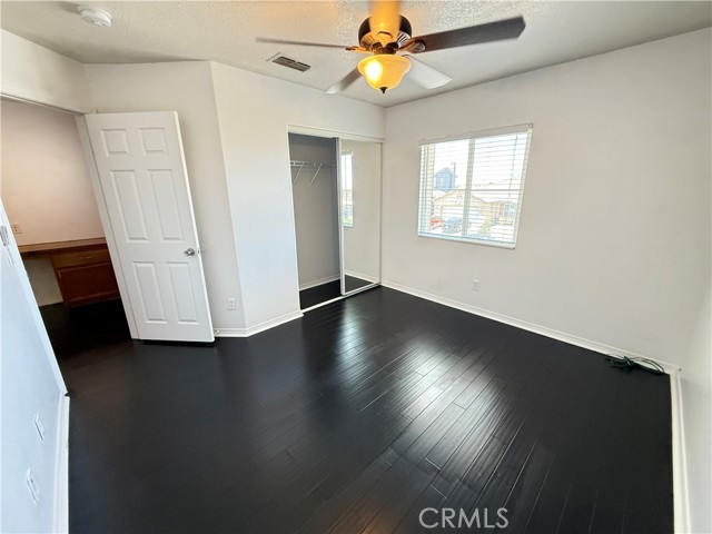 9093 Seal Beach Drive, Hesperia CA: https://media.crmls.org/medias/0c69129b-6a92-473c-b619-25c0fb8ecb85.jpg