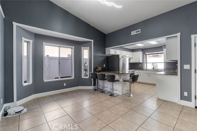 Detail Gallery Image 9 of 33 For 2505 Stuart Ave, Clovis,  CA 93611 - 4 Beds | 2 Baths